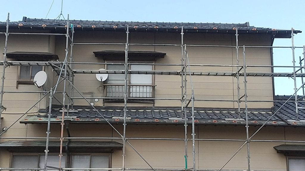 新潟市　中央区現場　銅板屋根　雪止金具