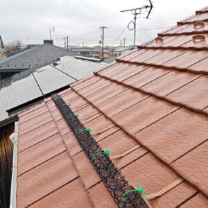 雪止め、軒先雪止装置、ゆきもちくん、屋根からの落雪を防ぐ。新発田市