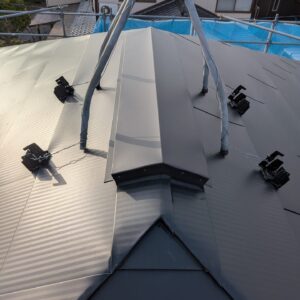 棟換気、リッチベンツ、屋根ガルバSGＬ、ブラック色、新潟市